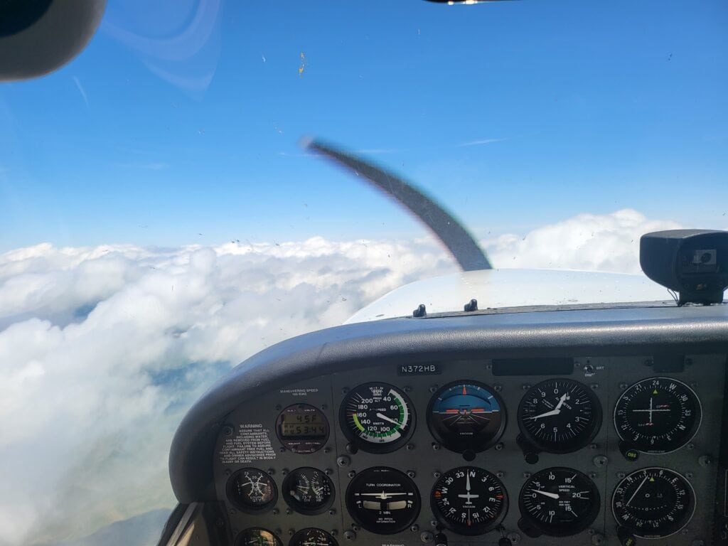 Flying over the clouds MSFS Vs. reality