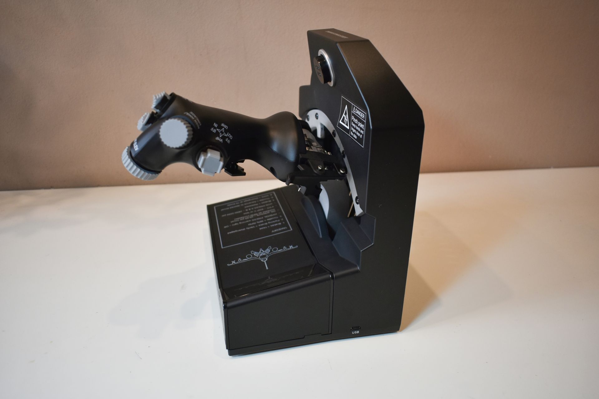 個人装備 Trustmaster HOTAS Cougar Thrustmaster HOTAS Cougar - Hardware & Tech Questions