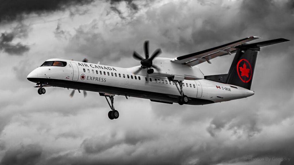 Dash 8 Q400 from Air Canda