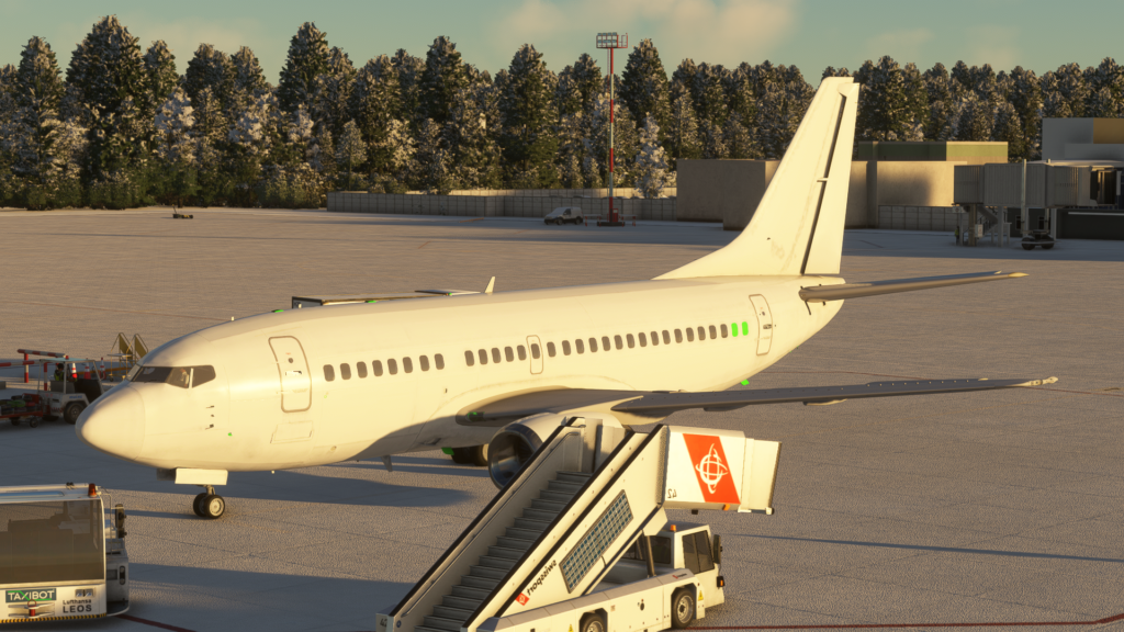 CSS Boeing 737-500 on ground