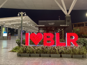 I heart BLR sign in front of Bengalaru international airport terminal. Wikimedia commons