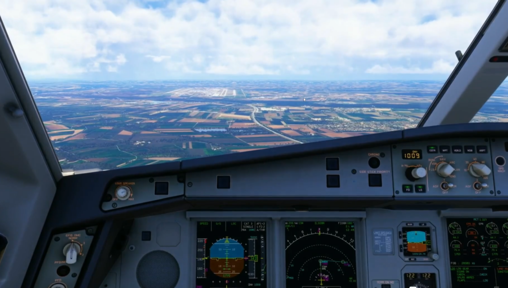 Aerosoft ToLiss A340-600 Pro lands in Munich after an engine 2 failure during a training scenario